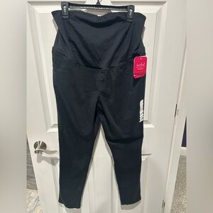 NWT Isabel Maternity by Ingrid & Isabel Black Skinny Jeans – Size 14